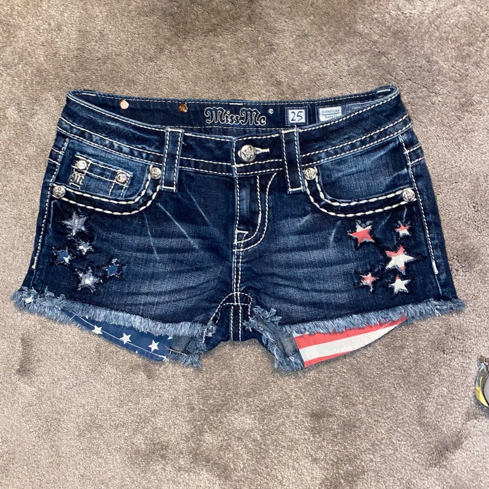 *SOLD* Miss Me Cutoff Shorts 25